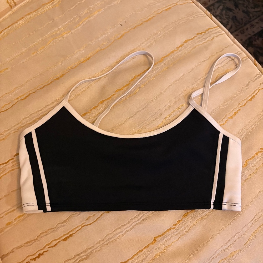 Alo yoga sports bra XS